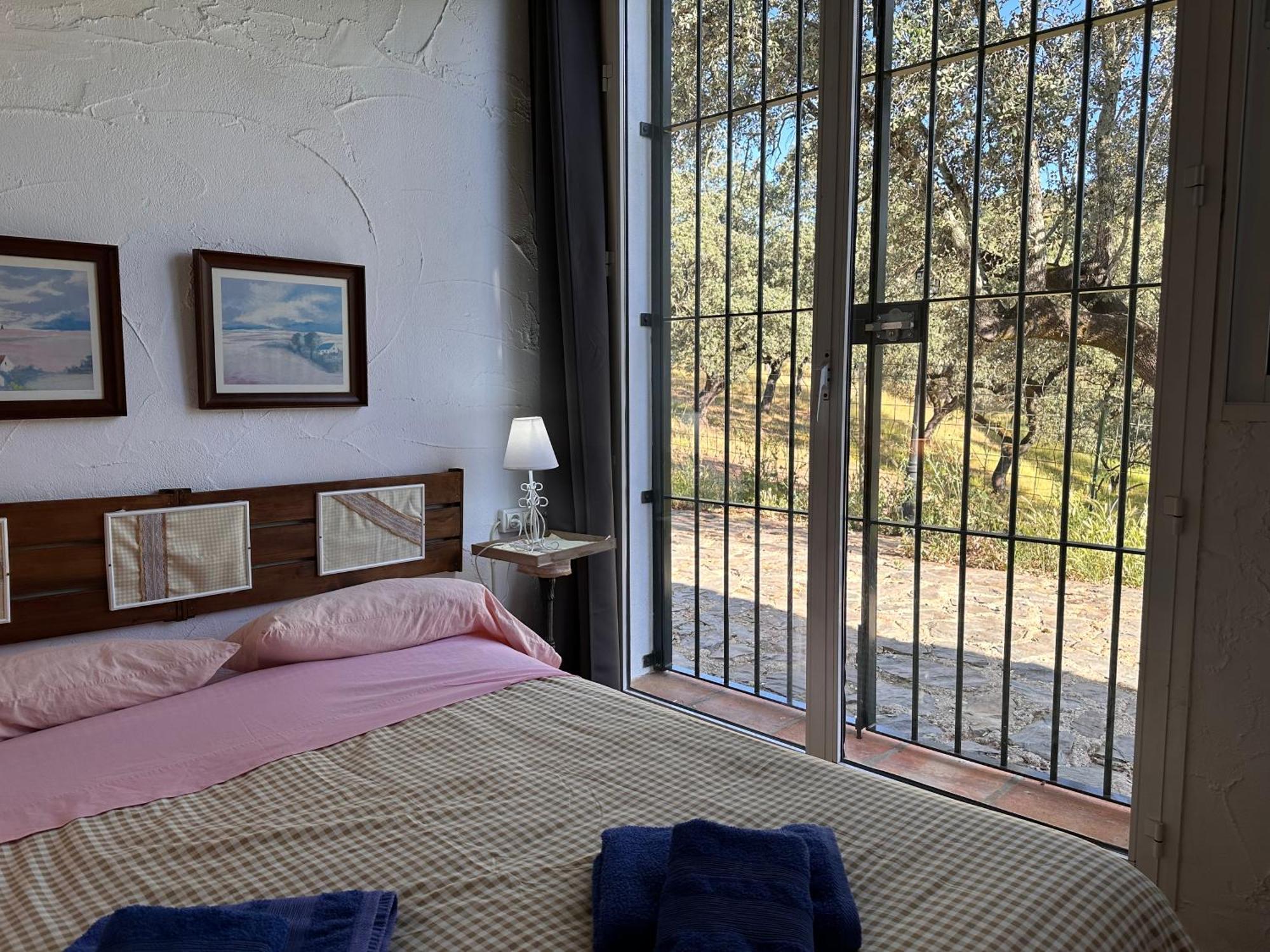 Casa Rural Navalonguilla Con Piscina Santa Olalla del Cala Exterior photo